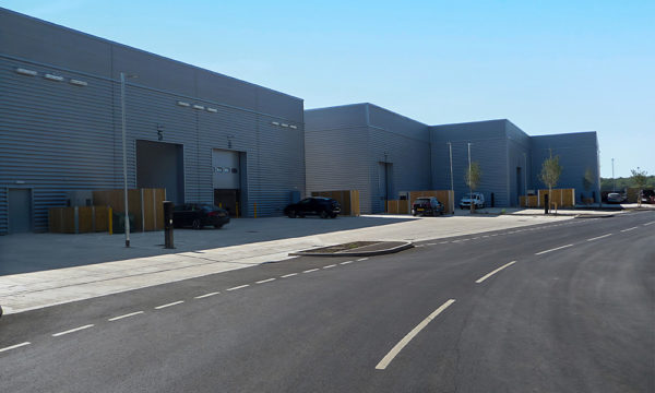 urbanspec E-Series Screen System - Bourn Quarter